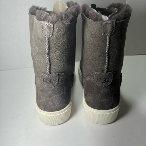 UGG WOMENS LYNUS SNEAKER - Picture 13 of 14